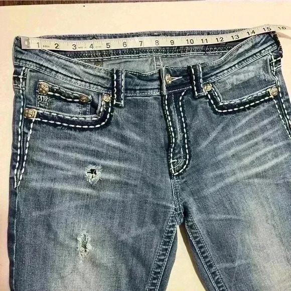 Miss Me Womens Denim Distressed Capris Jeans JPB5014 Boyfriend 30” Waist - Picture 5 of 9